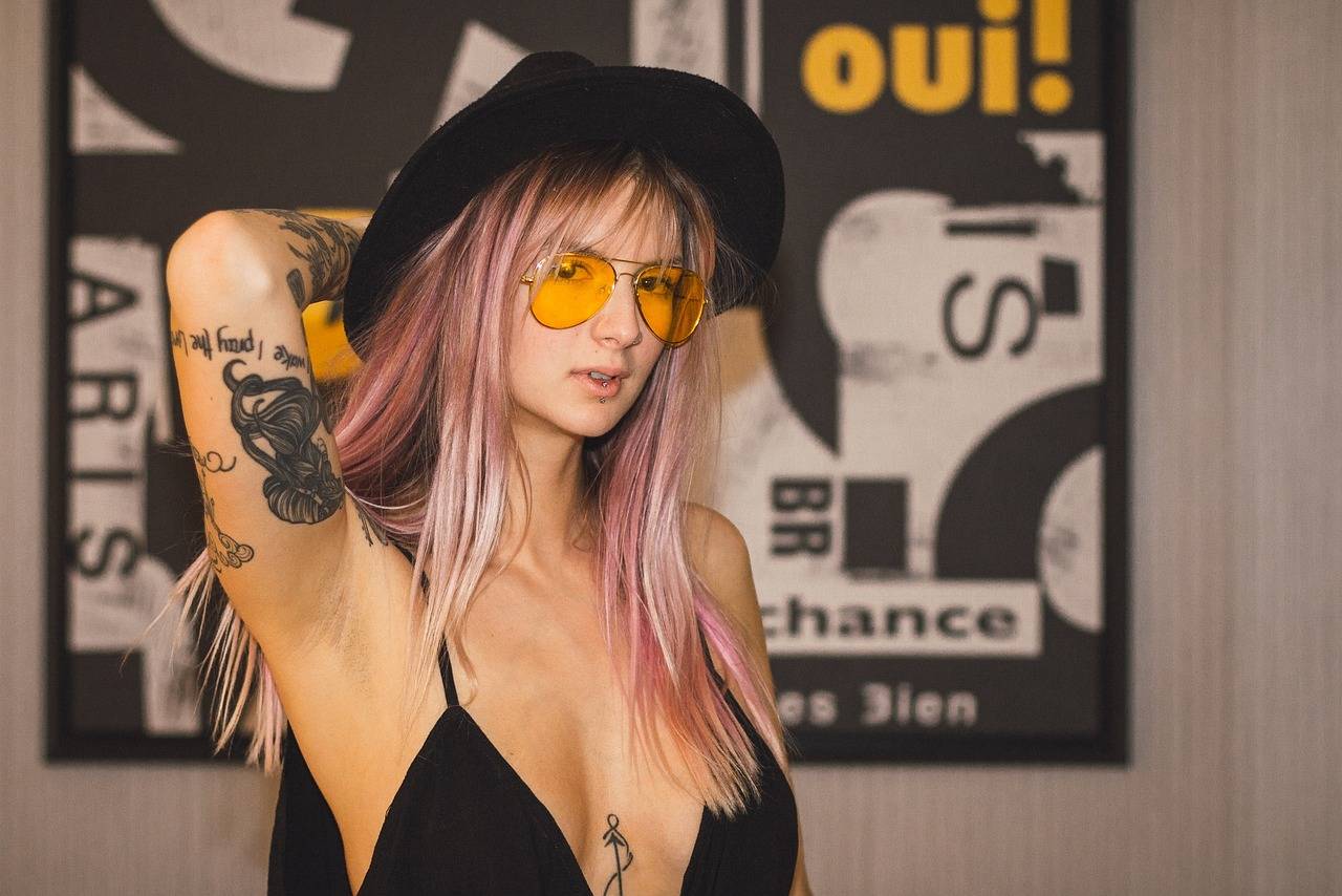 Sound Design in Virtual Reality: Creating Immersive Audio Experiences