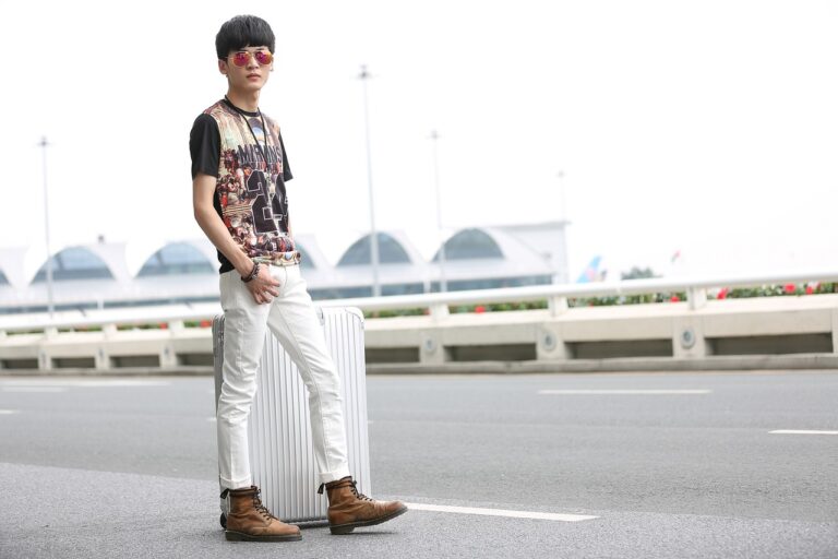 Fashion and Travel: Stylish Airport Outfits for Comfort and Chicness
